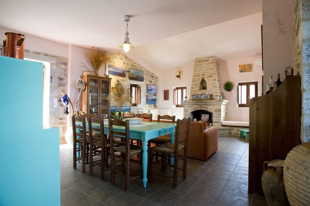 Benos Tower Villa Tsikkalia ภายนอก รูปภาพ