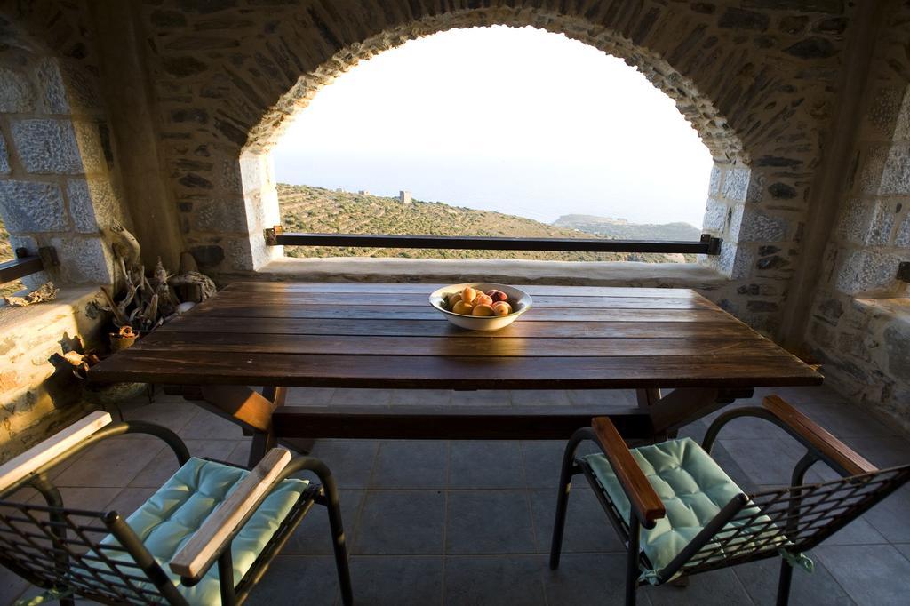 Benos Tower Villa Tsikkalia ภายนอก รูปภาพ