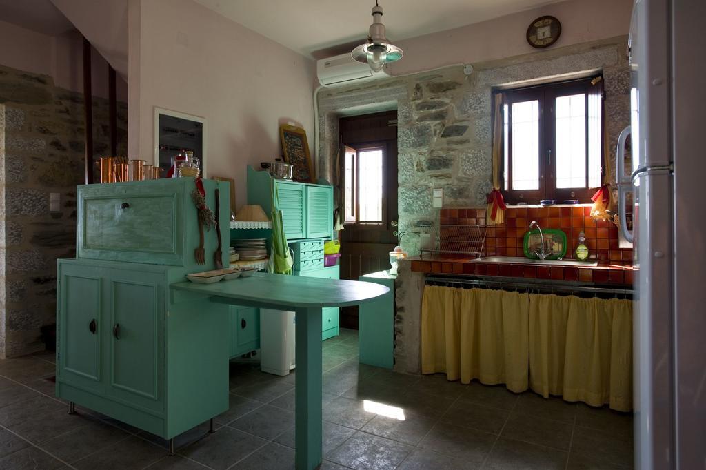 Benos Tower Villa Tsikkalia ภายนอก รูปภาพ